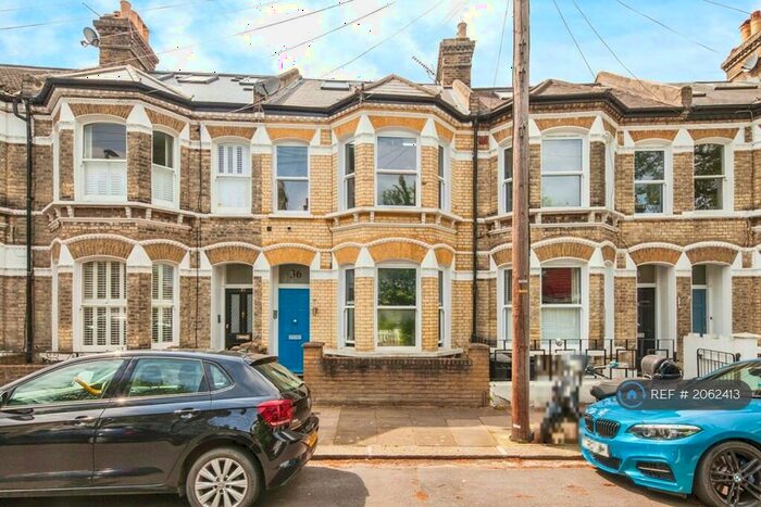 2 Bedroom Flat To Rent In Parma Crescent, London, SW11