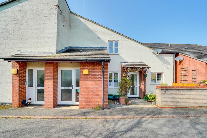 2 Bedroom Flat For Sale In Cootes Lane, Fen Drayton, Cambridge, CB24