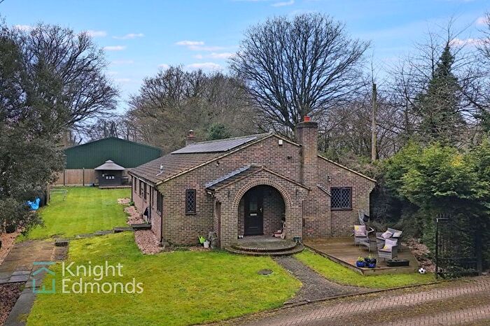 4 Bedroom Detached Bungalow For Sale In Scragged Oak Road, Detling, ME14