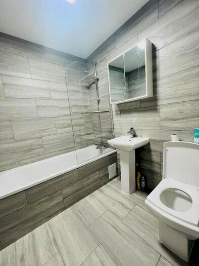 7 Bedroom Terraced House To Rent In Garnet Walk, London, E6