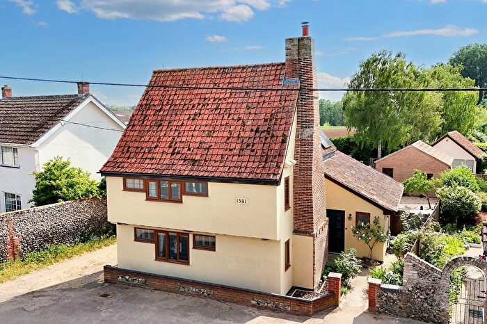 5 Bedroom Detached House For Sale In High Street, Tuddenham, IP28