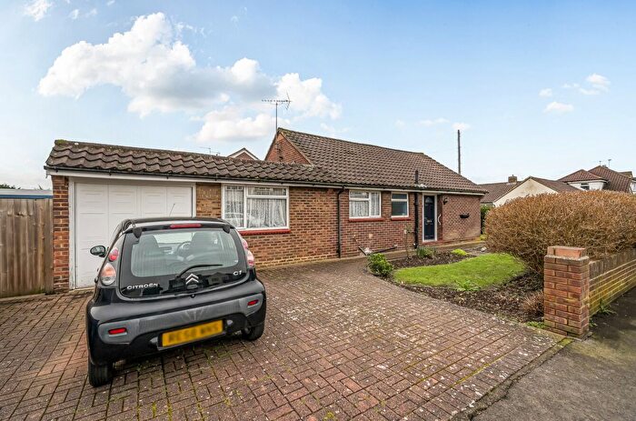 2 Bedroom Bungalow For Sale In Aston Mead, Windsor, Berkshire, SL4