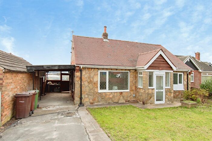 2 Bedroom Detached Bungalow For Sale In Broomhill, Castleford, WF10
