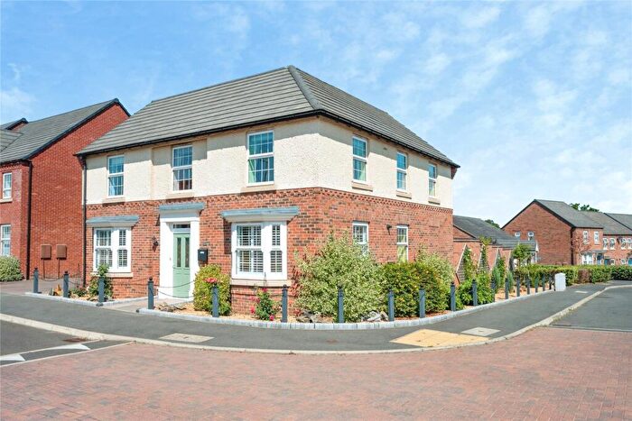 4 Bedroom Detached House For Sale In Jakeman Way, Warwick, Warwickshire, CV34