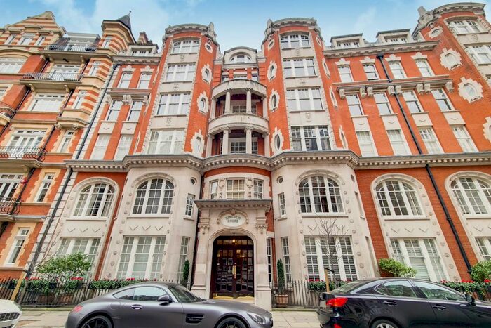 2 Bedroom Flat For Sale In Basil Street, SW3