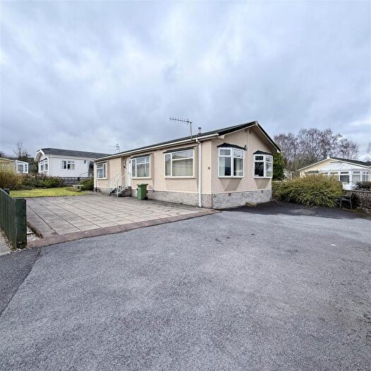2 Bedroom Park Home For Sale In Pleasant View Park, Trecynon, Aberdare, CF44