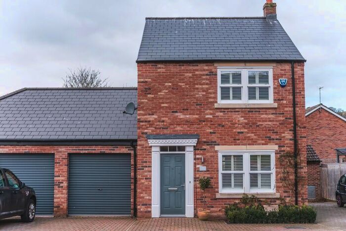 2 Bedroom Link Detached House To Rent In Convent Close, Richmond, DL10
