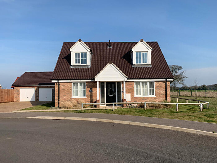 3 Bedroom Detached House To Rent In Yarrow Drive, Hunstanton, Norfolk, PE36