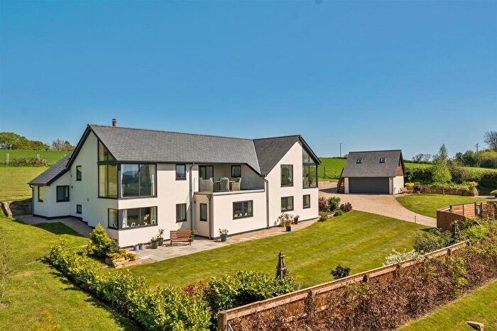 4 Bedroom Detached House For Sale In Greendown, EX13