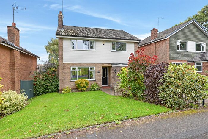 4 Bedroom Detached House For Sale In Fieldhead Drive, Guiseley, LS20