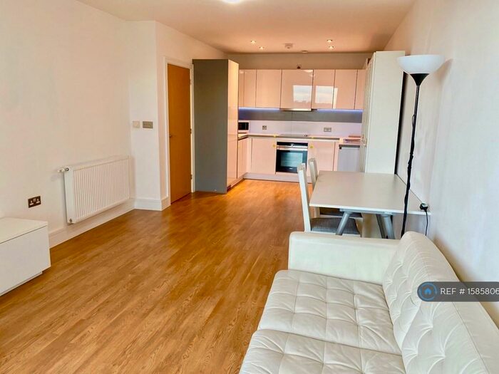 1 Bedroom Flat To Rent In Boleyn Road, London, N16