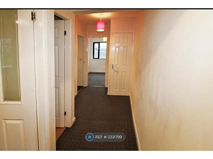 2 Bedroom Flat To Rent In Bolton Road, Bradford, BD2