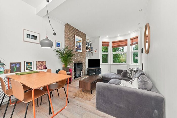 2 Bedroom Flat For Sale In Helix Gardens, Brixton, London, SW2