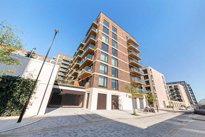 2 Bedroom Flat For Sale In Clipper Street, Royal Wharf, E16