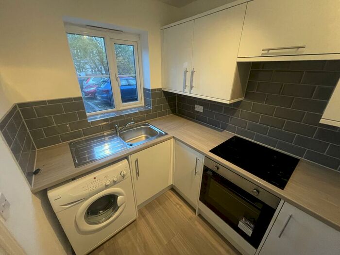 2 Bedroom Town House To Rent In Falconside Drive, Spondon, DE21