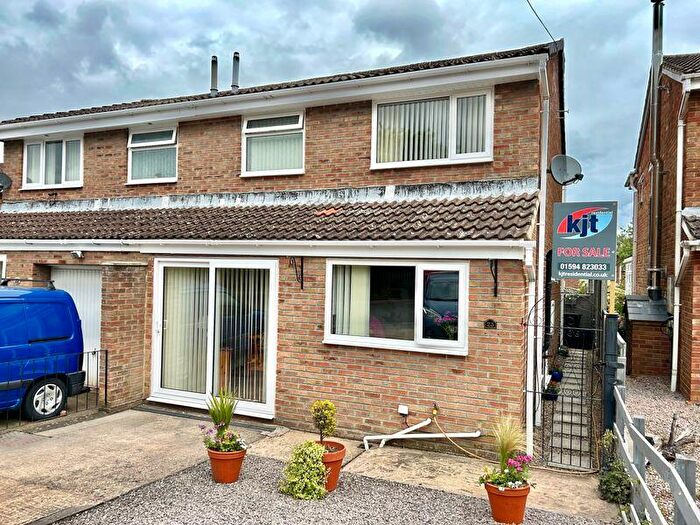 3 Bedroom Semi-Detached House For Sale In Crooked End, Ruardean, GL17