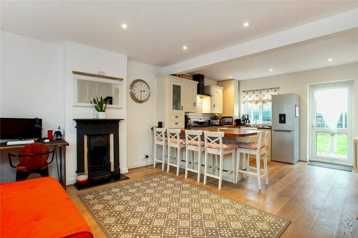 3 Bedroom End Of Terrace House To Rent In Stillingfleet Road, London, SW13