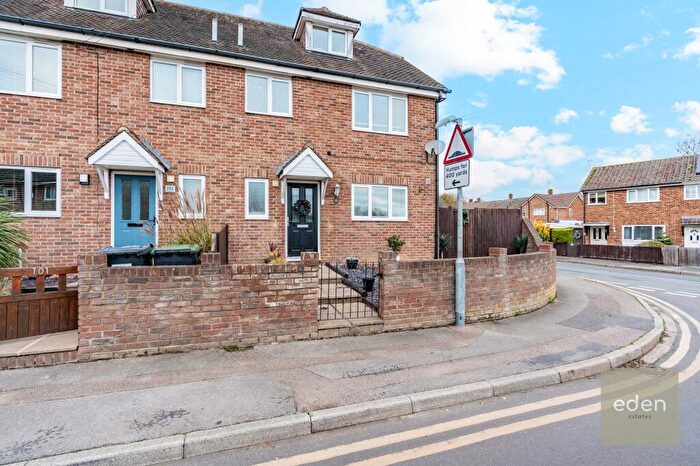 4 Bedroom End Of Terrace House For Sale In Blacklands, East Malling, ME19