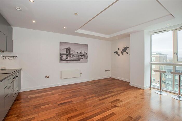 1 Bedroom Apartment To Rent In Admiral House, Cardiff, CF24