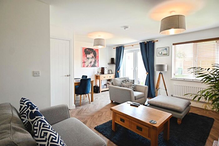 3 Bedroom Semi-Detached House For Sale In Queen Road, Kirton, Boston, PE20