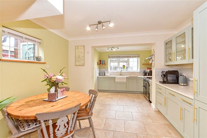 3 Bedroom Detached House For Sale In Pound Road, East Peckham, Tonbridge, Kent, TN12