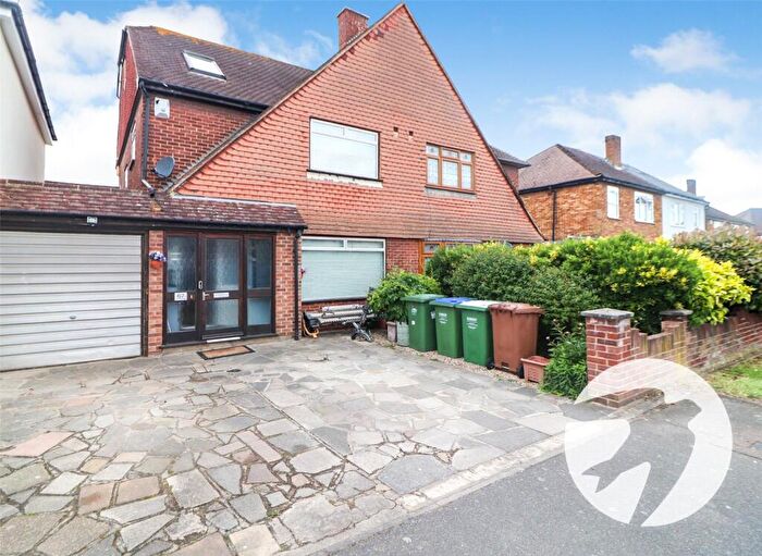 4 Bedroom Semi Detached House For Sale In Swanton Road, Erith, DA8
