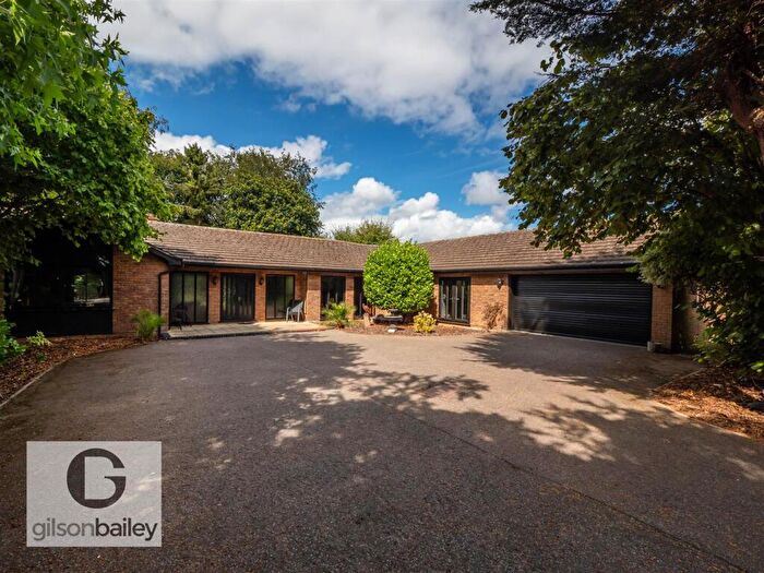 5 Bedroom Detached Bungalow For Sale In St. Faiths Road, Norwich, NR6