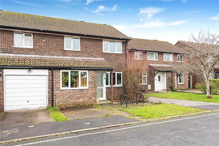 3 Bedroom Semi Detached House For Sale In Hayes Close, Marston, Oxford, Oxfordshire, OX3