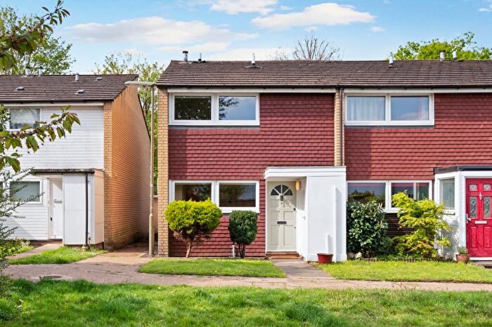 2 Bedroom Terraced House To Rent In Kemble Close, Weybridge, KT13