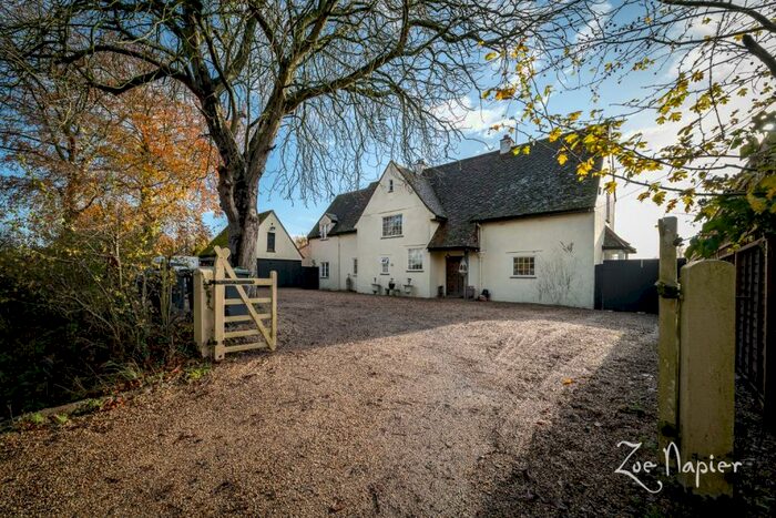 4 Bedroom Detached House For Sale In Woodside Green, Essex, CM22