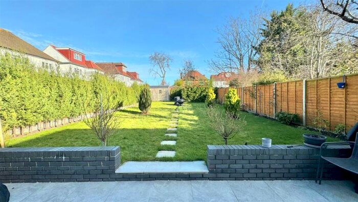 6 Bedroom Detached House To Rent In Broadfields Avenue, Edgware, HA8