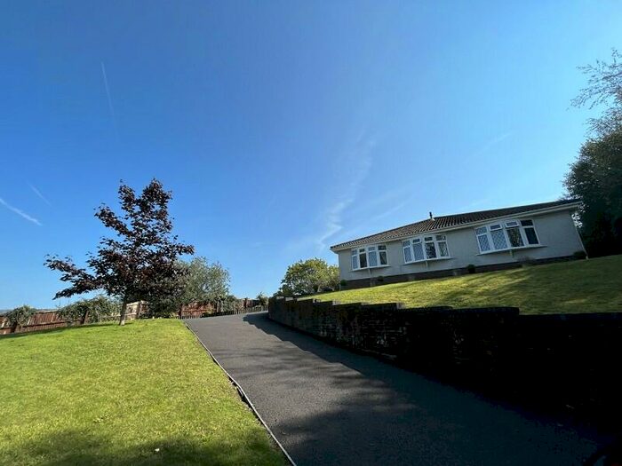 3 Bedroom Detached Bungalow For Sale In Pentregwenlais Road, Llandybie, Ammanford, Carmarthenshire., SA18