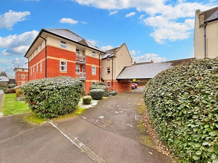 2 Bedroom Apartment To Rent In Jackman Close, Abingdon, OX14