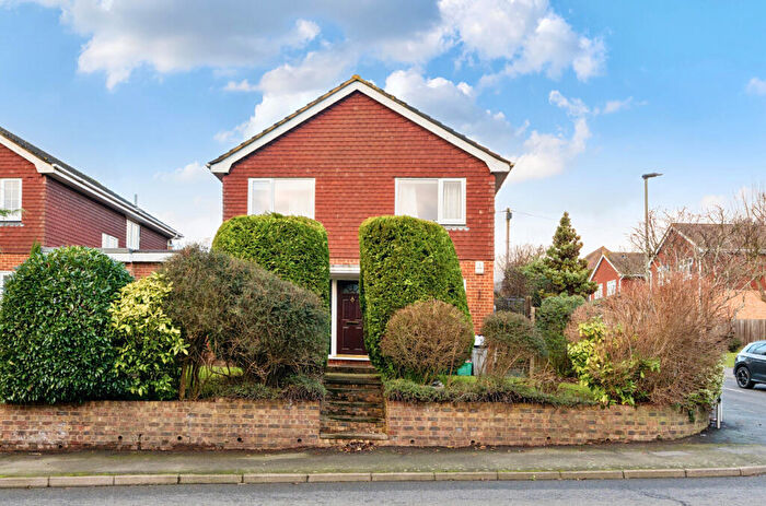 4 Bedroom Link Detached House For Sale In Crofton Lane, Petts Wood, Orpington, BR6