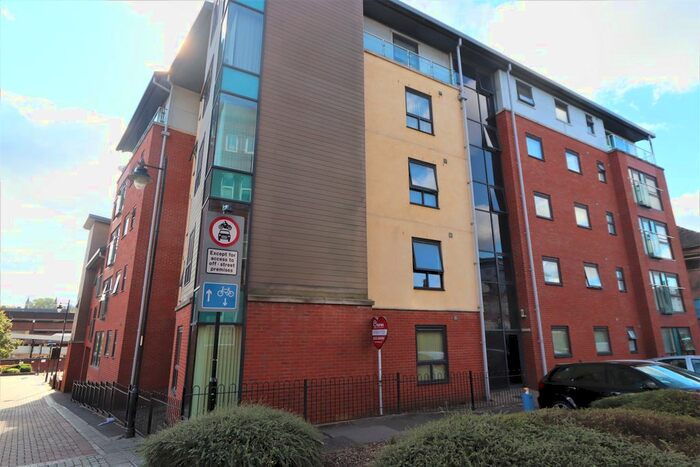 2 Bedroom Flat To Rent In Little Station Street, Walsall, WS2