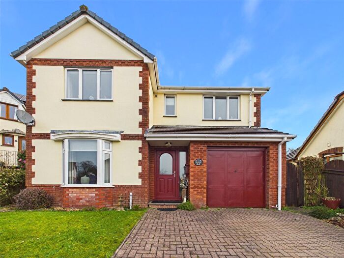 4 Bedroom Detached House For Sale In Trewyn Park, Holsworthy, Devon, EX22