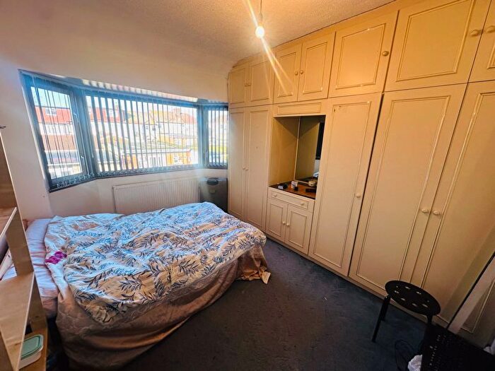 3 Bedroom Terraced House For Sale In Bycroft Road, Southall, UB1