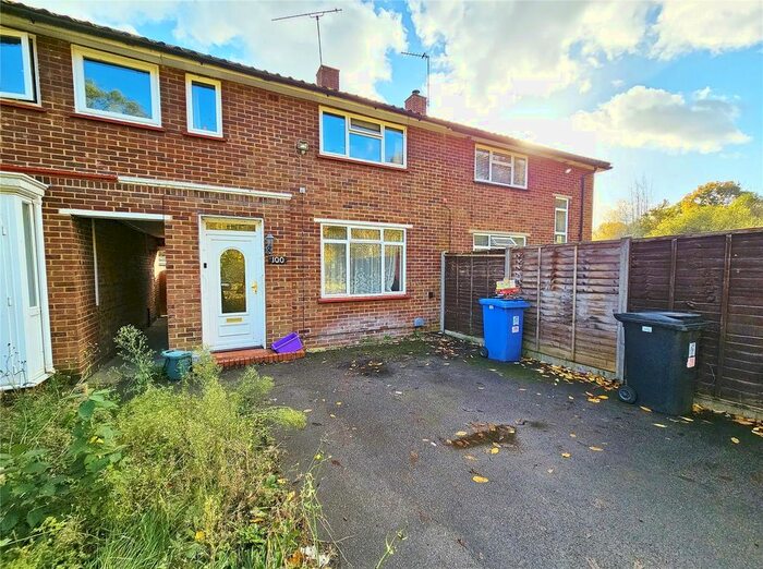 2 Bedroom Terraced House To Rent In Blackmore Crescent, Woking, Surrey, GU21