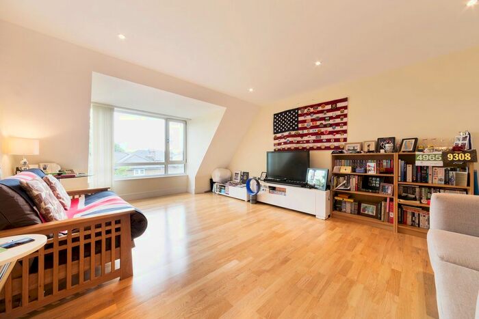 1 Bedroom Flat To Rent In Grant House, Liberty Street, London, SW9