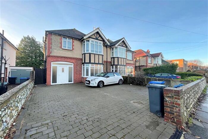 Studio To Rent In Mill Road, Worthing, BN11