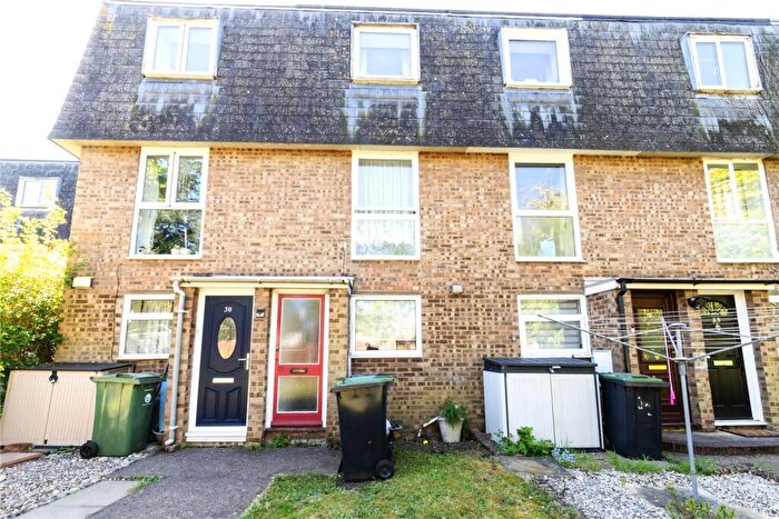 2 Bedroom Maisonette For Sale In Mayfield Court, Sandy, Bedfordshire, SG19