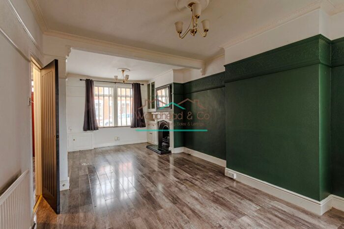 2 Bedroom Terraced House For Sale In Clinton Road, Northampton, NN4