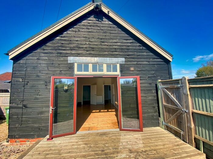 2 Bedroom Flat To Rent In Golden Cross, Hailsham, BN27