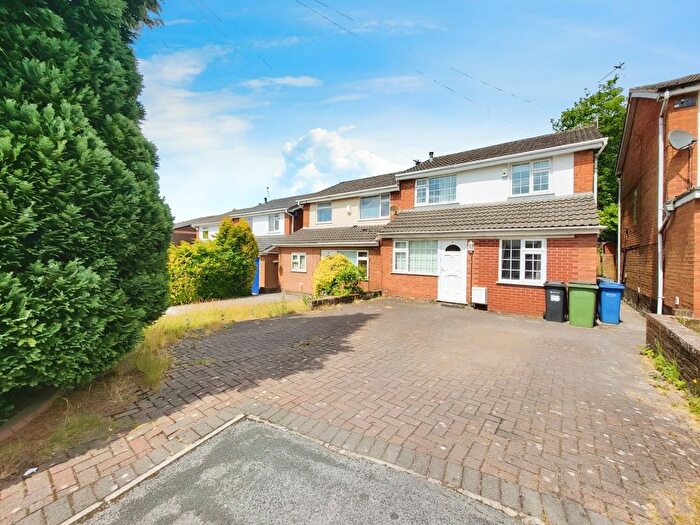 3 Bedroom Semi-Detached House To Rent In Burlington Close, Heaton Mersey, Stockport, SK4