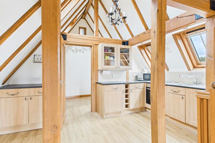 2 Bedroom Character Property To Rent In A London Road, Wansford, Peterborough, Cambridgeshire, PE8