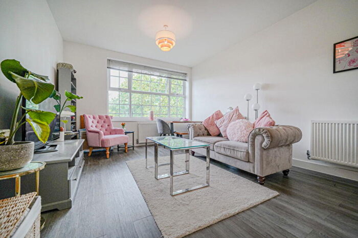 1 Bedroom Apartment For Sale In Royal House, Homer Road, Solihull, B91