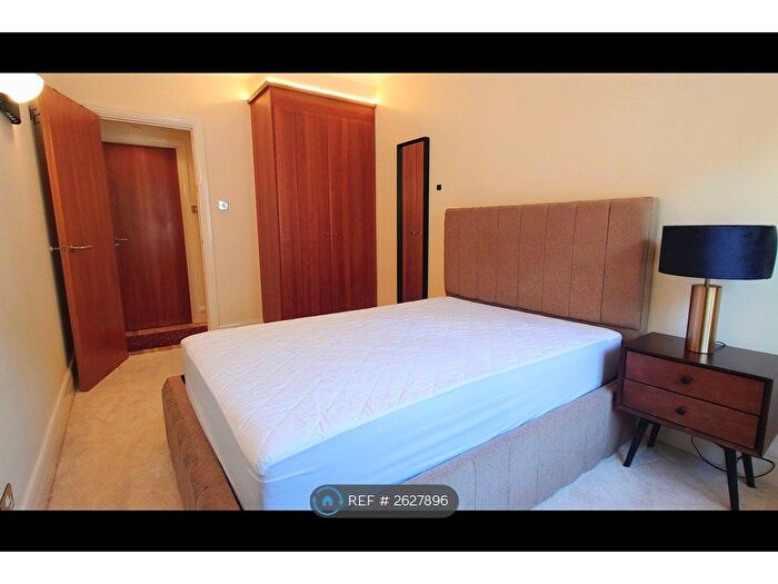 1 Bedroom Flat To Rent In East Block, London, SE1