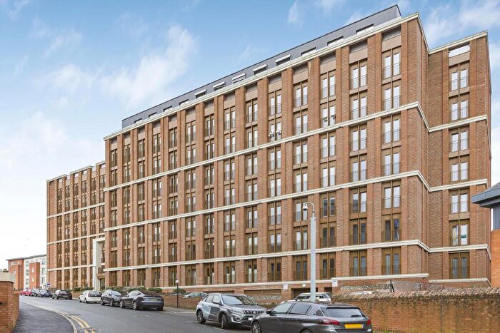 1 Bedroom Flat To Rent In Ziggurat House, St Albans, AL1