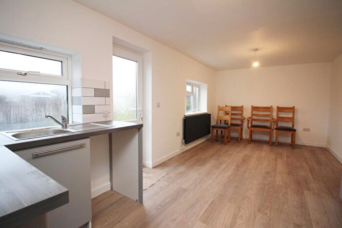 2 Bedroom Bungalow To Rent In Church Road, Seven Sisters, SA10