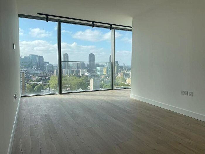 2 Bedroom Apartment To Rent In Place, London, EC1V